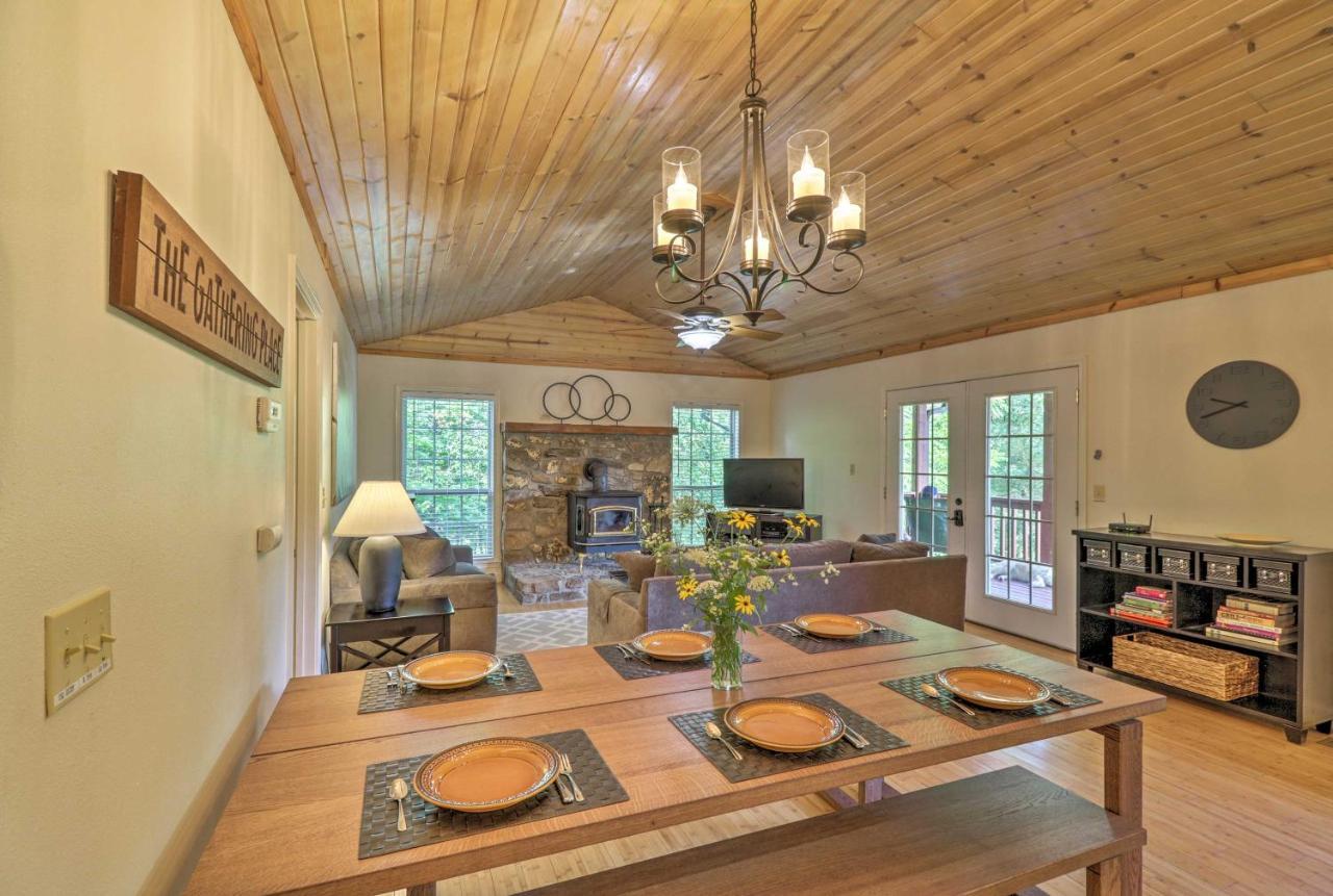 Villa Creekside Hideaway With Fire Pit And Creek Access! Mountain View Exterior foto